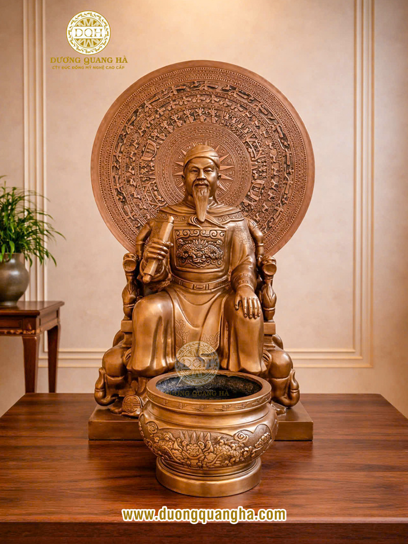 tượng đài Trần Hưng Đạo